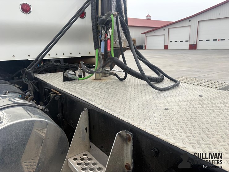 2009-kenworth-t800-image-16