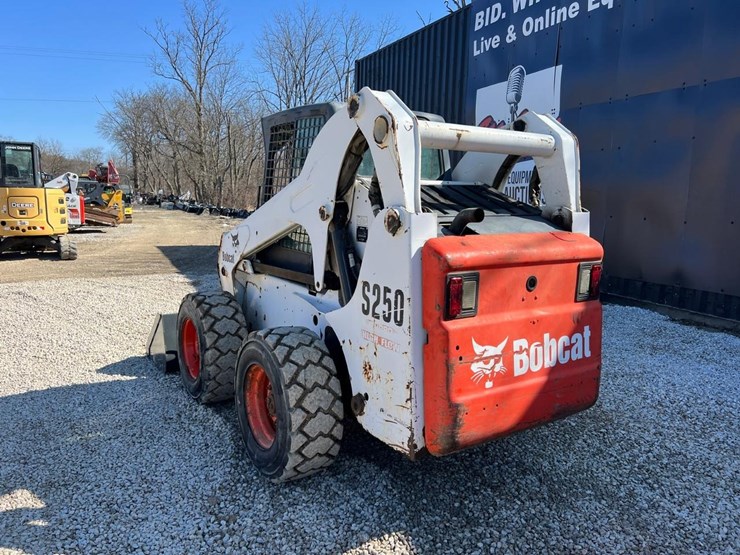 bobcat-s250-image-4