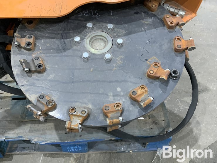 2025-massey-ferguson-730-image-18