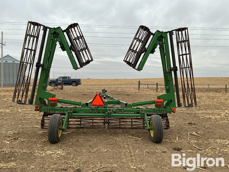 john-deere-200-image-6