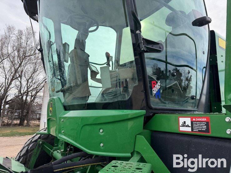 2021-john-deere-w260-image-12