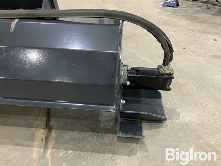 2025-massey-ferguson-730-image-19