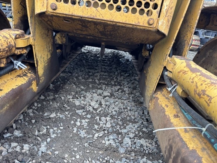 1991-dresser-td8g-image-16