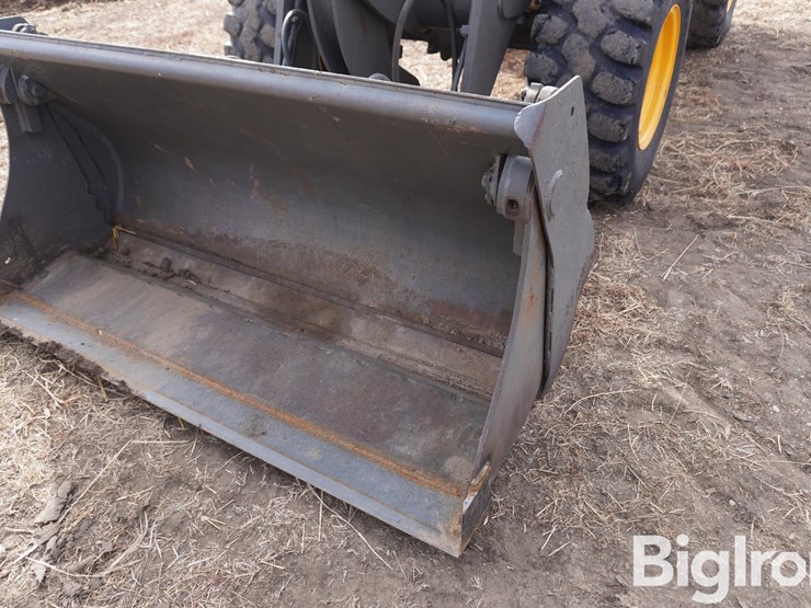 2005-volvo-l30b-image-11