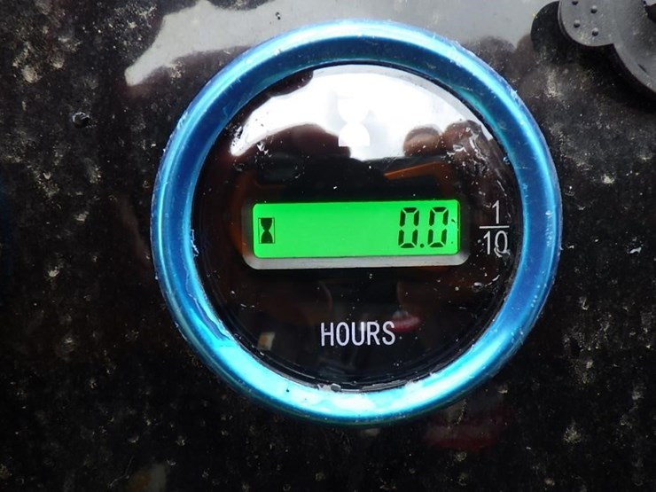 2025-agt-mx-crt23-skid-steer-tracked-loader-image-14