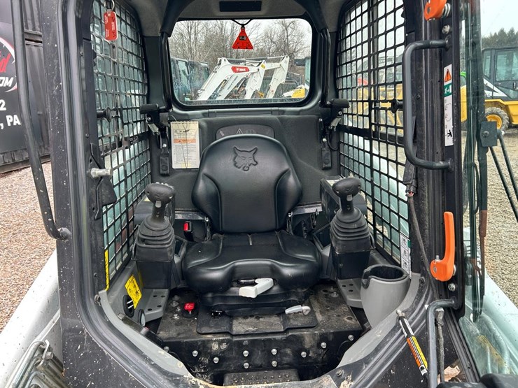 2024-bobcat-t450-image-19