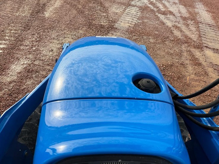 new-holland-tc29d-image-48