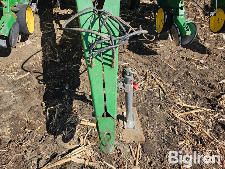 john-deere-7200-image-9