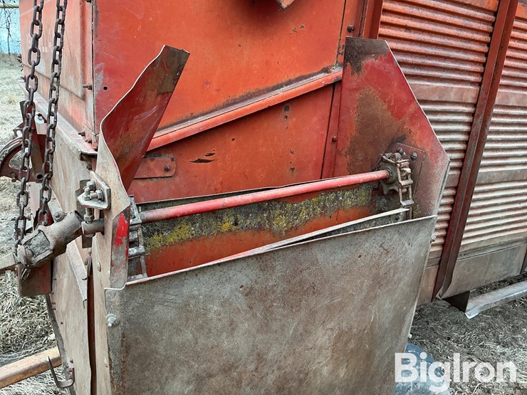 new-holland-83788-forage-wagon-image-13