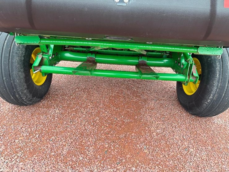 2020-john-deere-450m-image-12