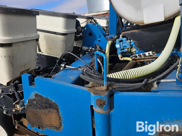 2007-kinze-3200-image-18