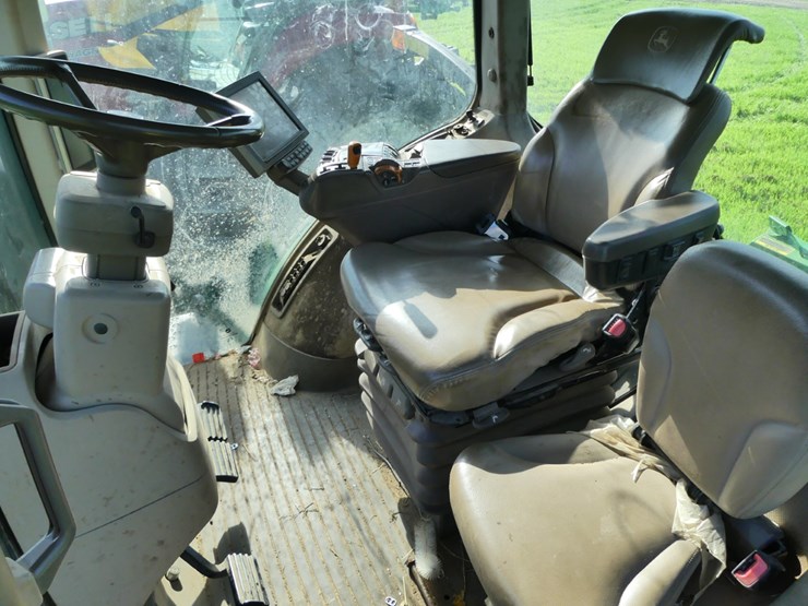 john-deere-8320r-image-13