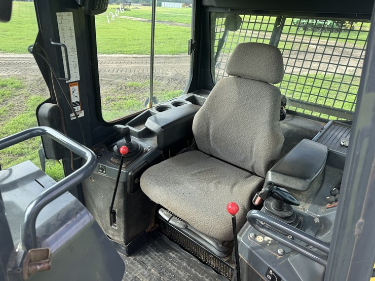 2016-deere-550k-image-12