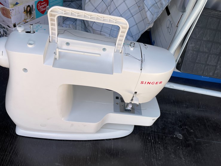 #1488-•-singer-sewing-machine-(offsite-in-el-paso)-image-6