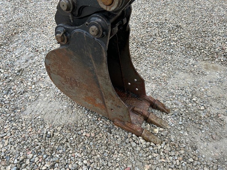 caterpillar-303-image-8