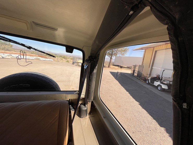 1993-jeep-wrangler-image-10