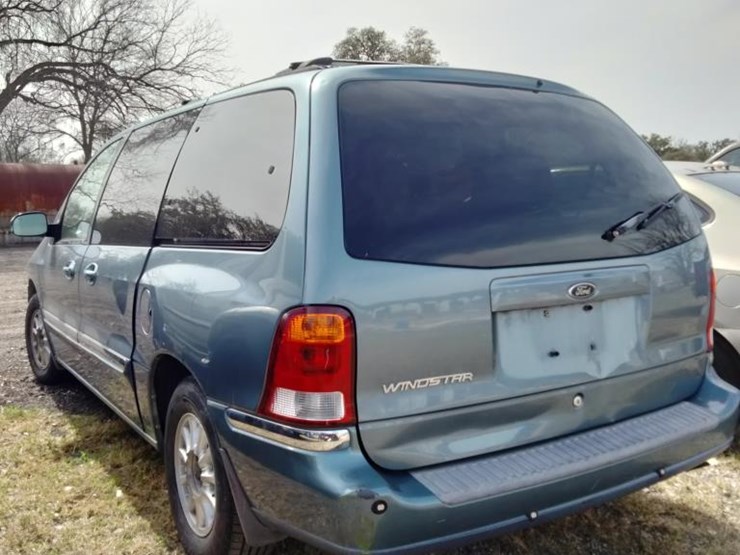 1999-ford-windstar-image-2