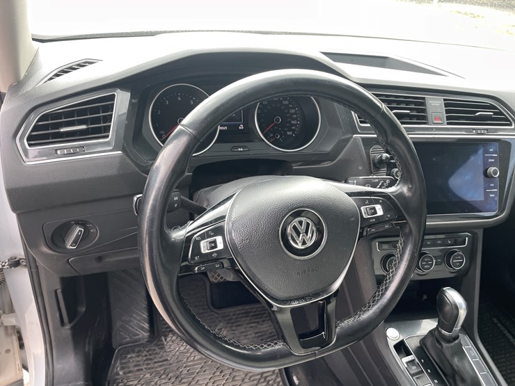 2019-volkswagen-tiguan-se-image-56