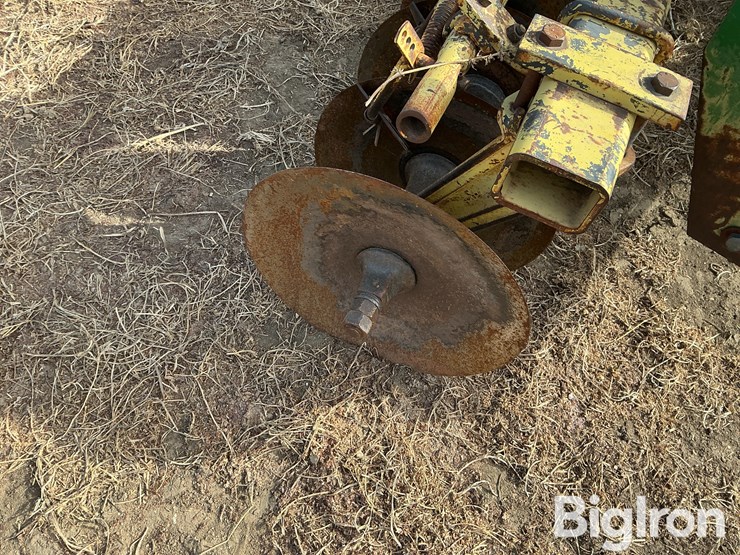 john-deere-220-image-13