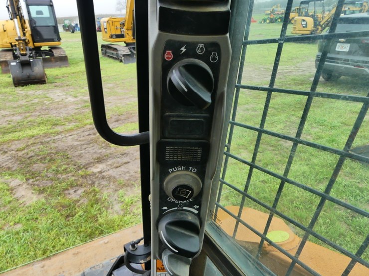 2021-case-tv450b-image-17