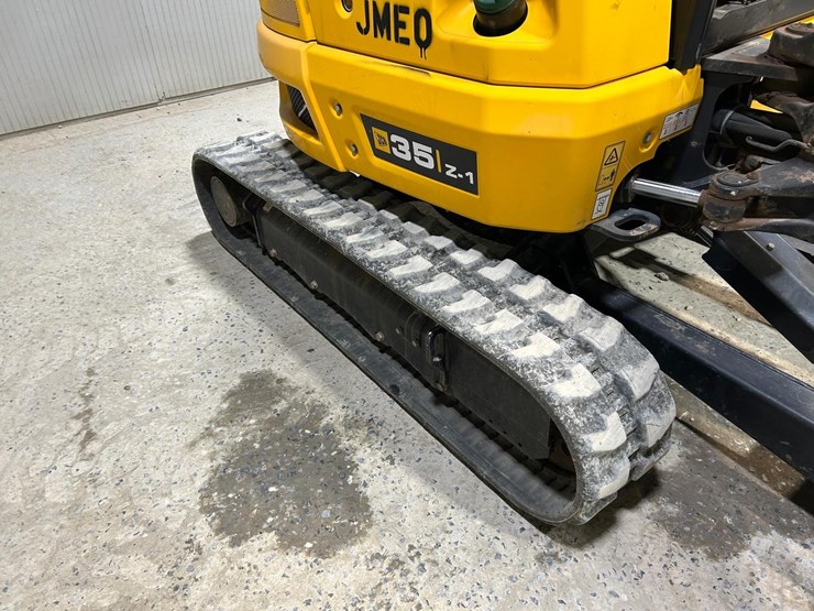 2022-jcb-35z-mini-excavator-image-10