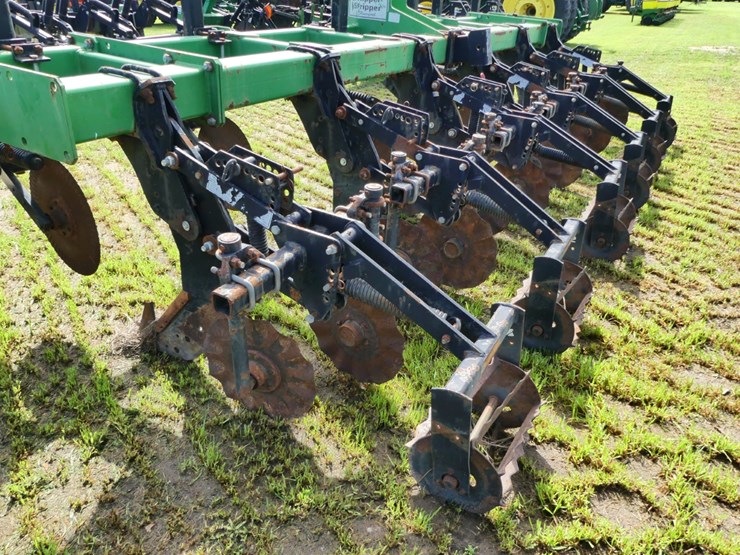 unverferth-ripper-stripper-image-4