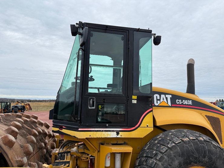 caterpillar-cs-563e-image-16