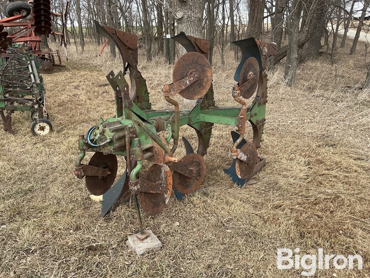 john-deere-316-image-1