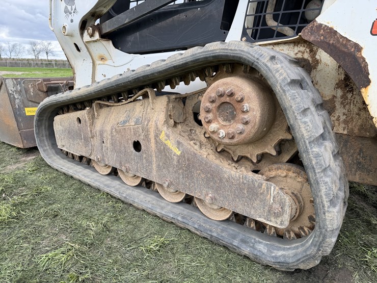 2015-bobcat-t590-image-3