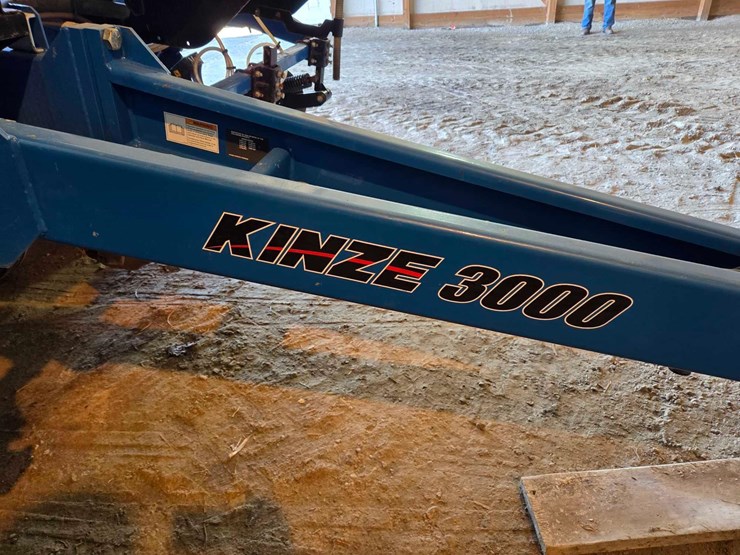 kinze-3000-image-27