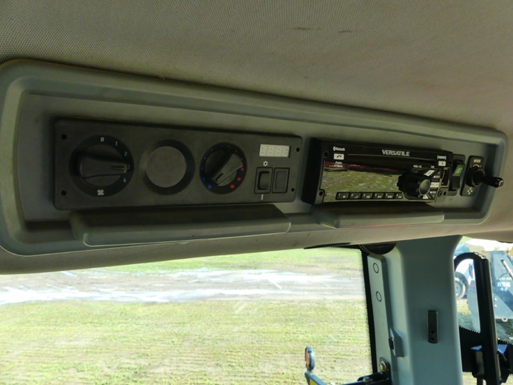 2017-versatile-260-image-14