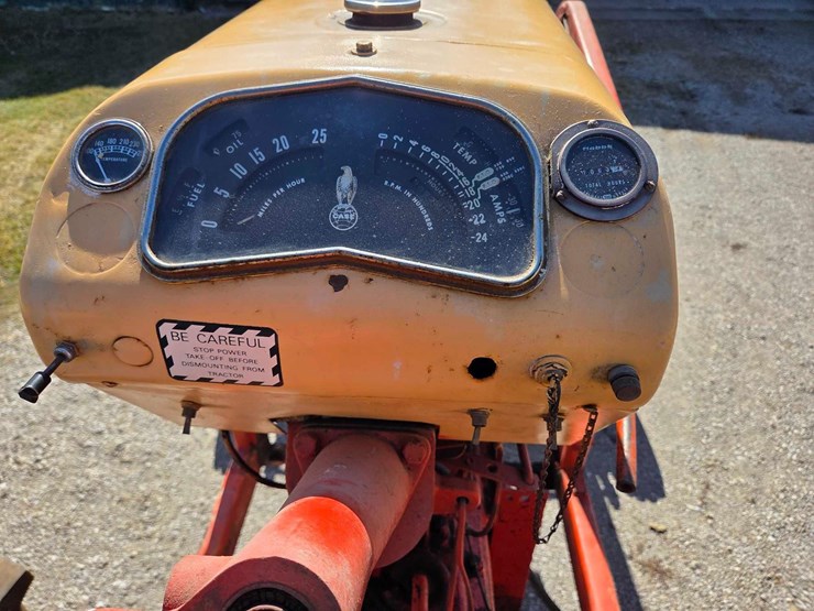 case-730-tractor-image-56