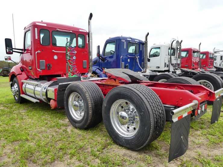 2017-kenworth-t680-image-4