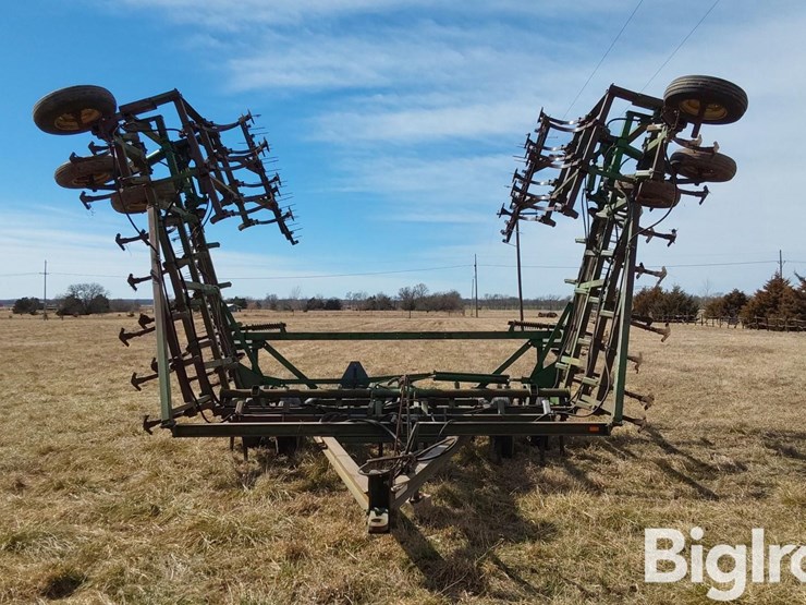 john-deere-1010-image-2