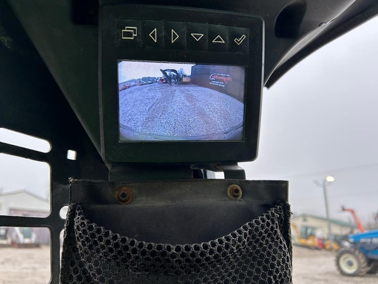 2019-deere-317g-image-24