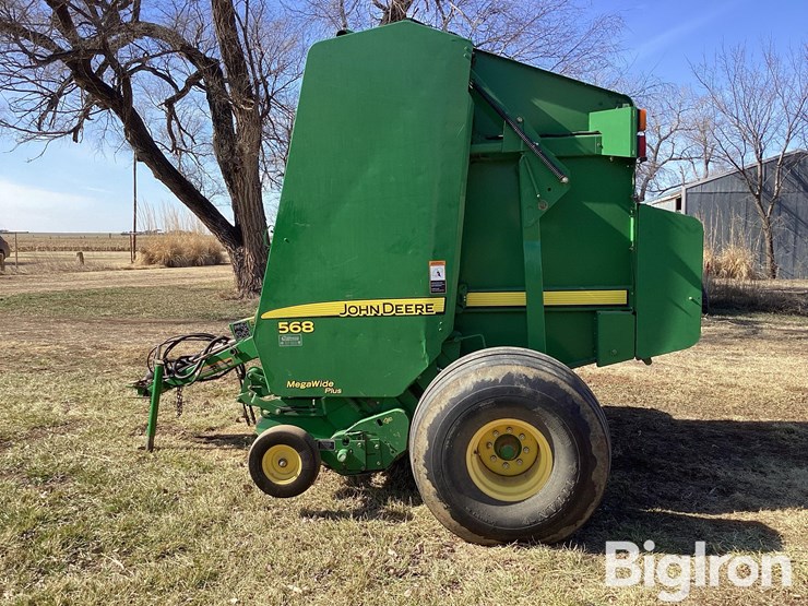 2010-john-deere-568-image-8