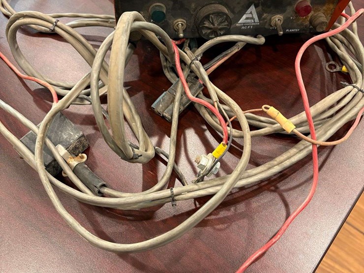 allis-chalmers-corn-planter---pasco,-wa-image-5