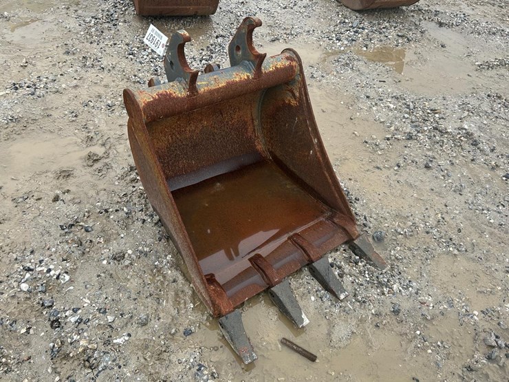 john-deere-24-image-2