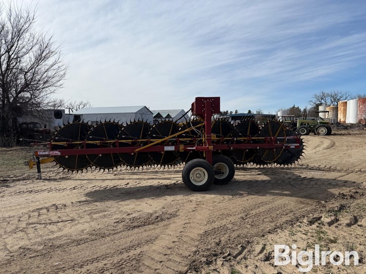 2023-darf-1017lfmwac-17-wheel-hay-rake-image-8