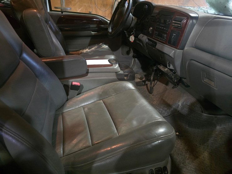 2006-ford-f550-image-13