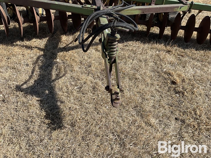 john-deere-17-image-9