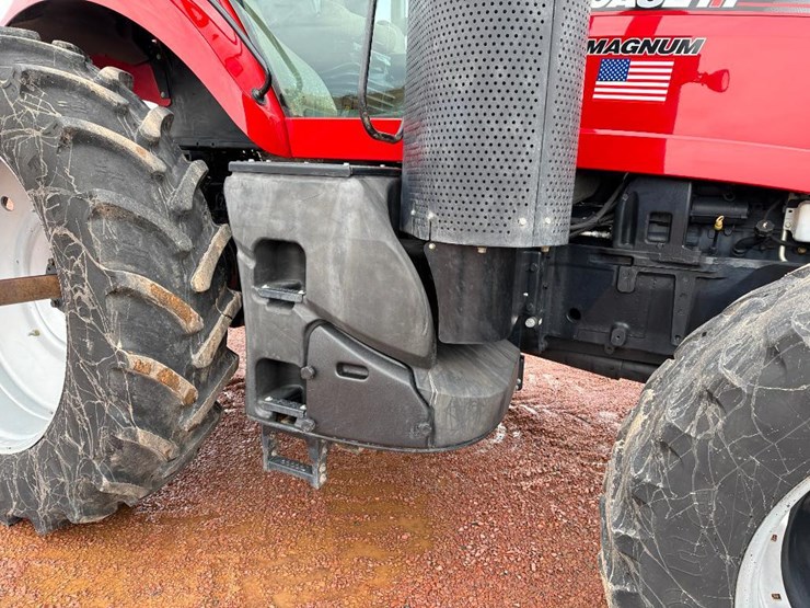 case-ih-magnum-180-image-19
