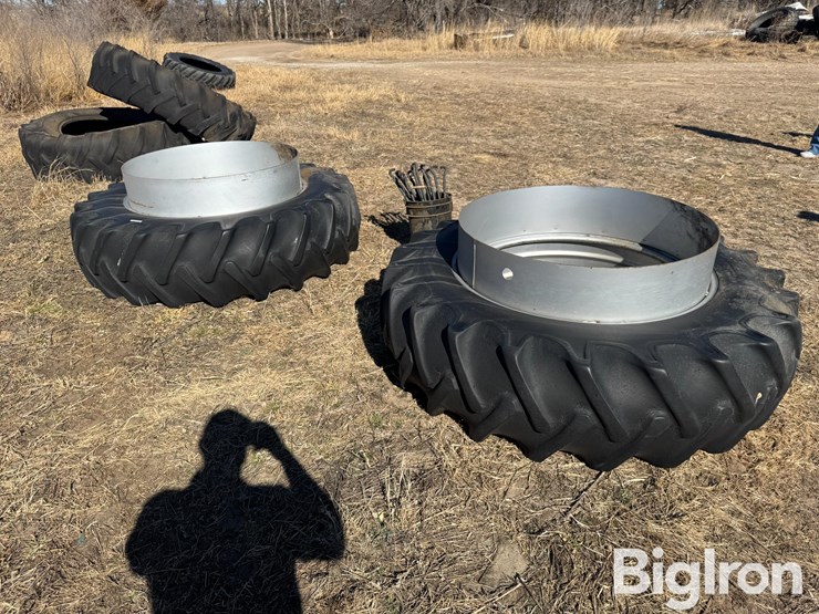 18.4-42-dual-rims-&-tires-image-6