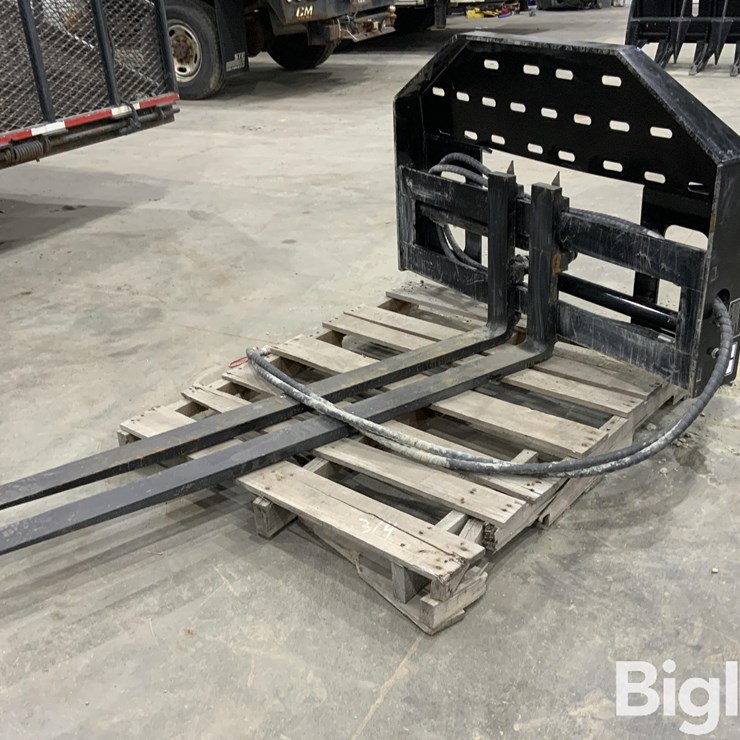 2025 MASSEY-FERGUSON 730