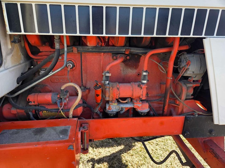 case-2290-tractor-image-7