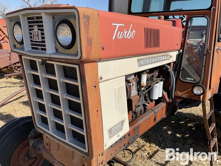 1974-international-1066-image-9