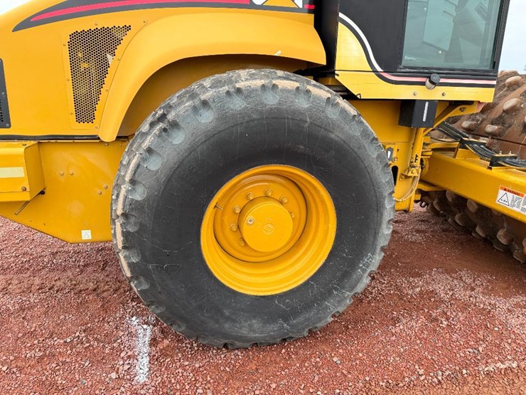 caterpillar-cs-563e-image-9