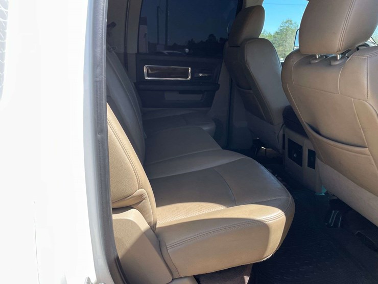 2010-dodge-ram-3500-image-16