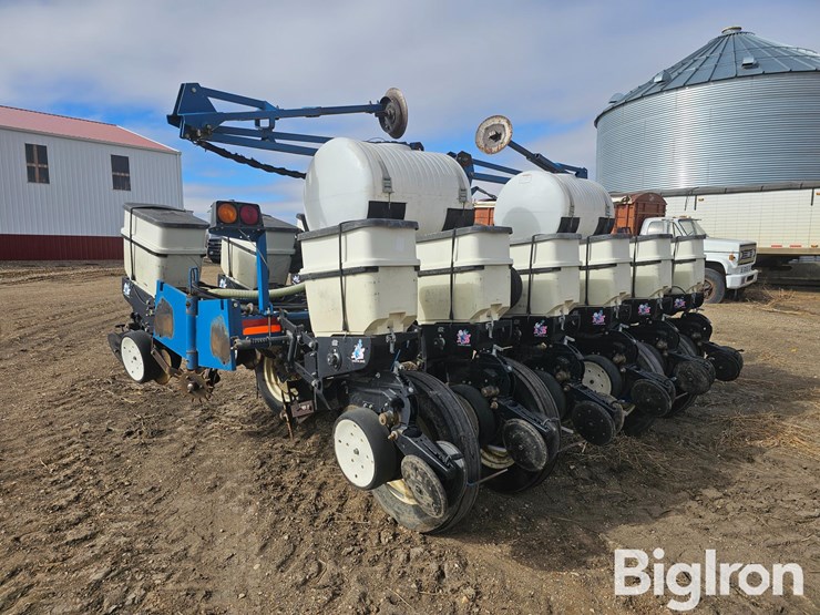 2007-kinze-3200-image-7