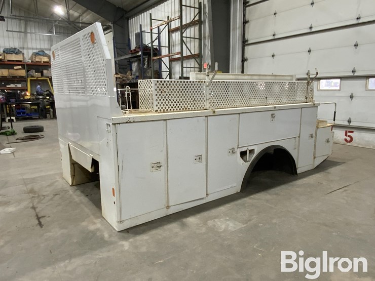 massey-ferguson-730-image-1